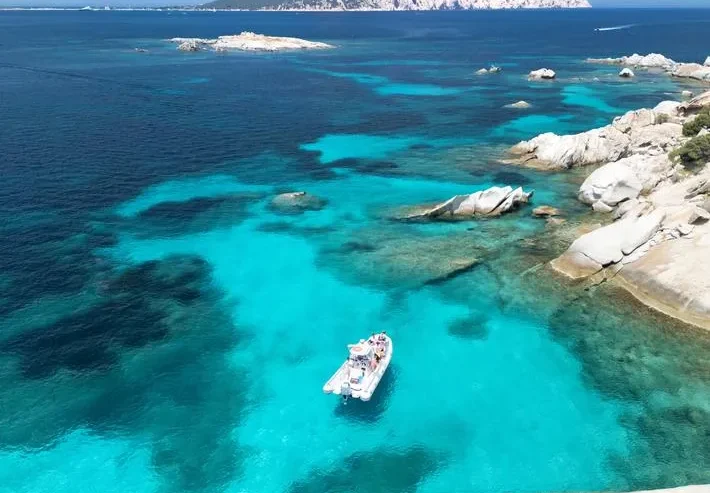 Escursione in gommone a San Teodoro Sardegna