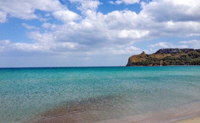 Poetto Mon Amour. la spiaggia dei cagliaritani | stand up history